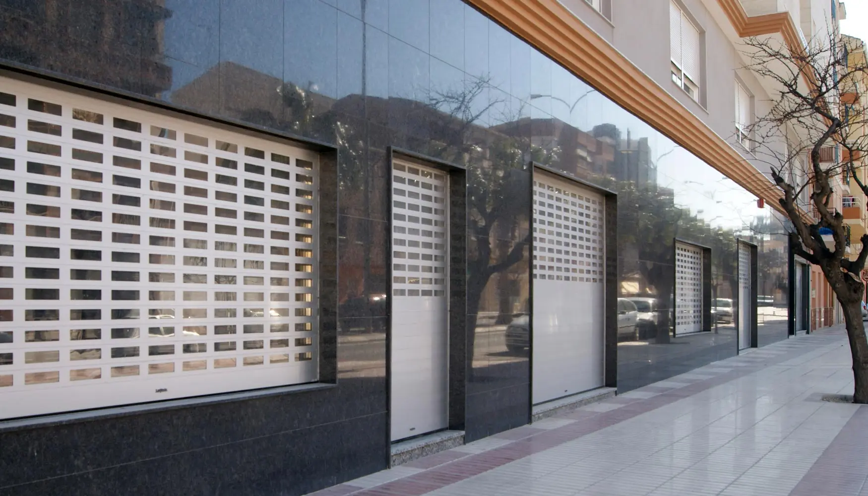 puertas enrollables de seguridad - Cuánto mide una puerta enrollable