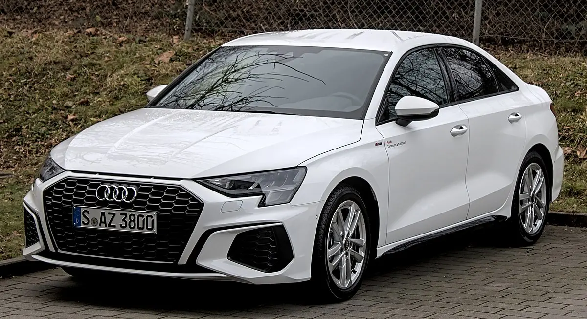 audi a3 precio cerradura trasera izquierda - Cuántos cilindros es el Audi A3