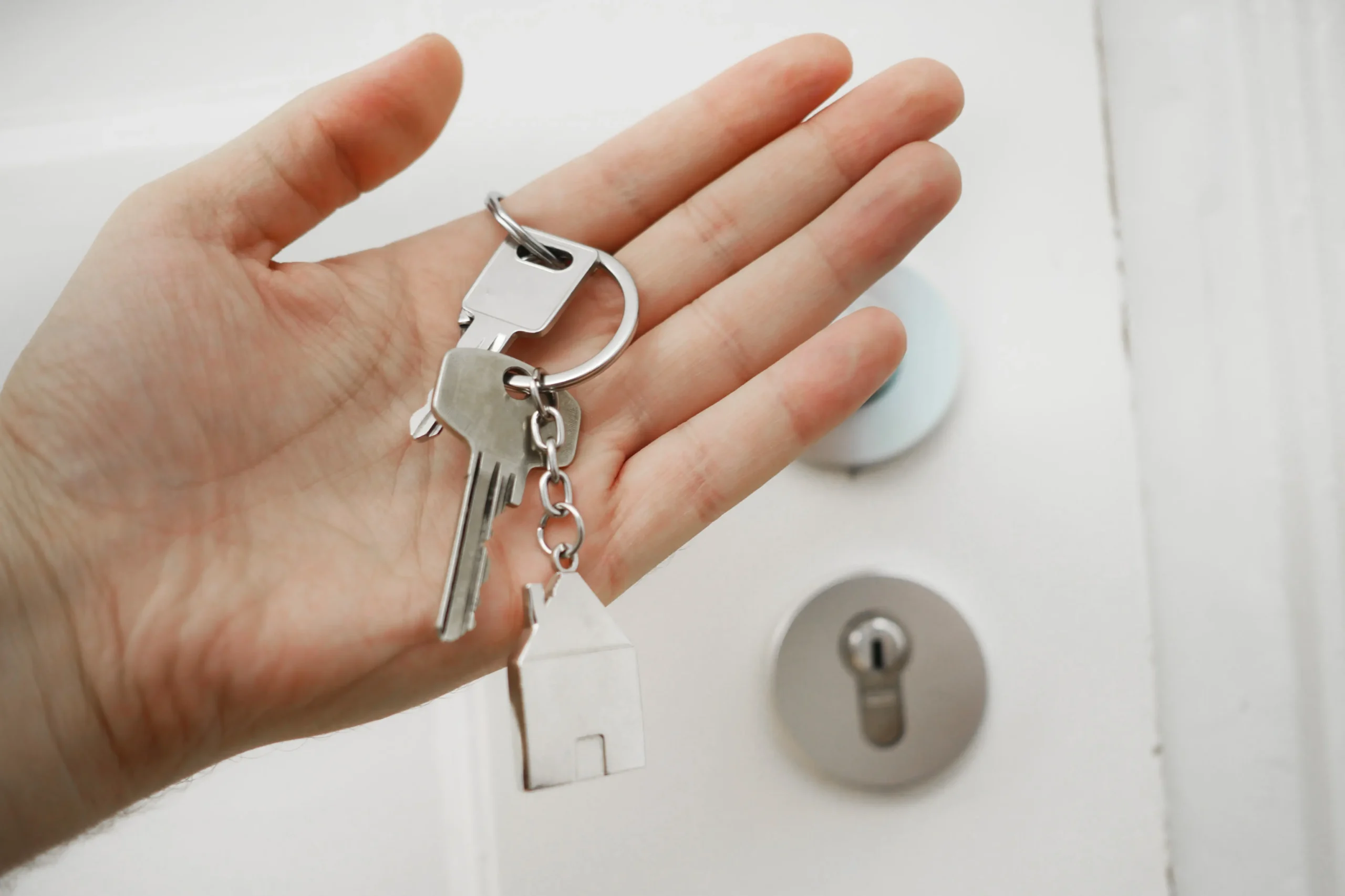 Cambio de cerradura con el servicio de manitas de la mutua - Qué cubre seguro piso cambio cerradura mutua - Qué cubre seguro piso