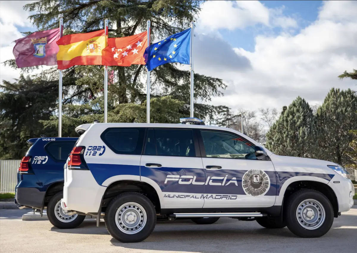 guardia urbana antigua bombin png - Qué diferencia hay entre Policía Local y Guardia Urbana