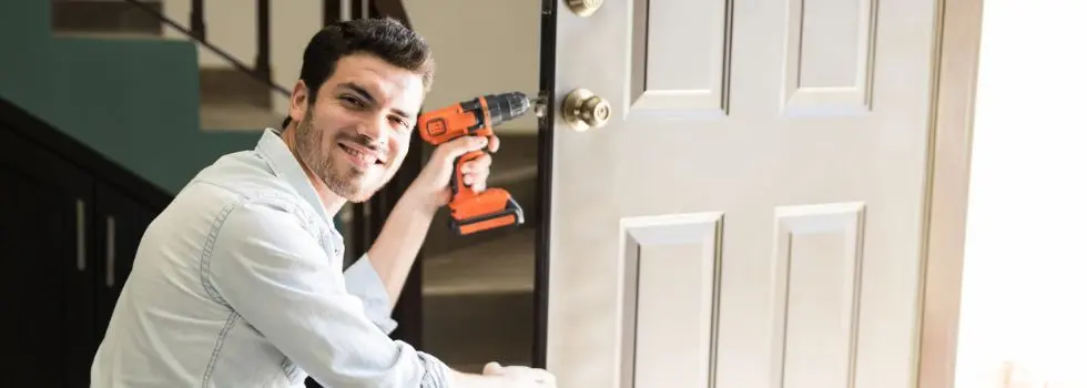 cambio de bombin en una vivienda de alquiler - Quién cambia los suministros en un alquiler